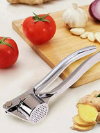 1 alloy garlic and ginger press, designed to crush garlic and ginger into a paste. Ideal for food preparation in home kitchens, making condiments in restaurant kitchens, and other uses.